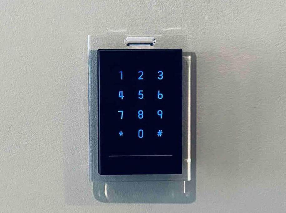 402 Stylish Luxe At Center Self Check-in